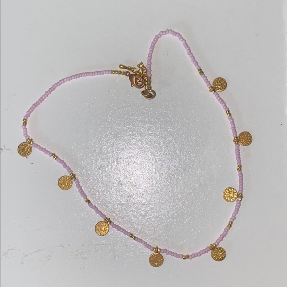 Women’s pink beaded necklace